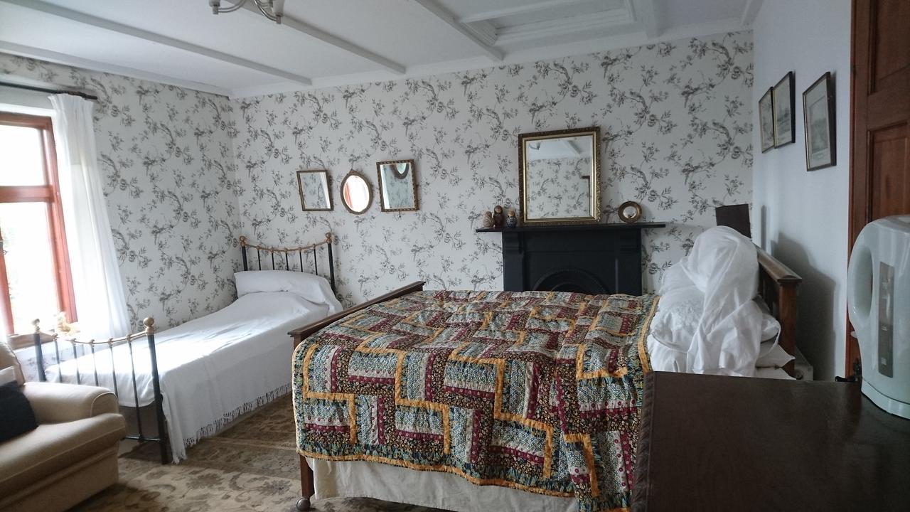 Middle Mill Bed & Breakfast Kidwelly Exterior photo