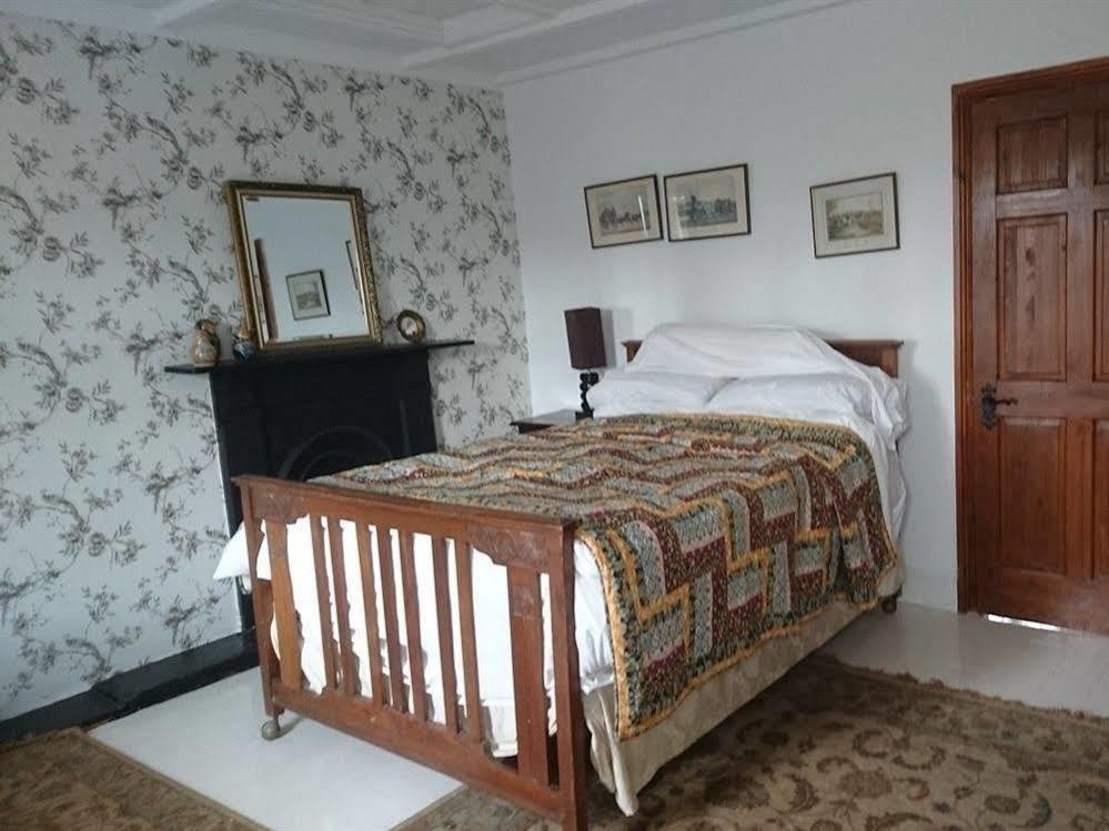 Middle Mill Bed & Breakfast Kidwelly Exterior photo
