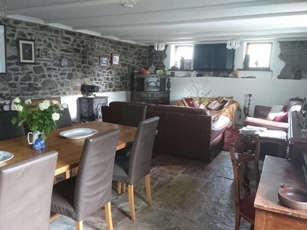 Middle Mill Bed & Breakfast Kidwelly Exterior photo